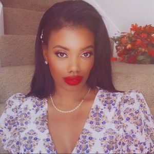 Meet your Posher, Jasmine